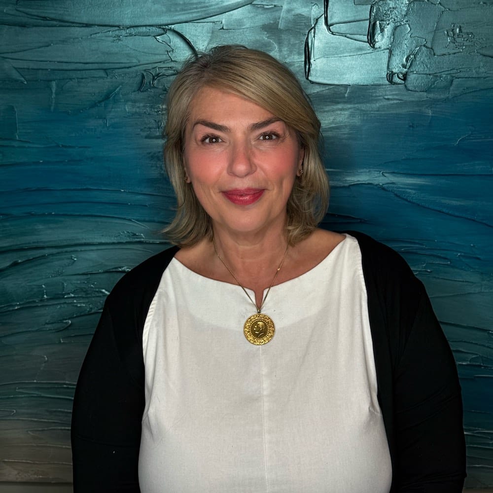 Burcu Alman-Hutchinson